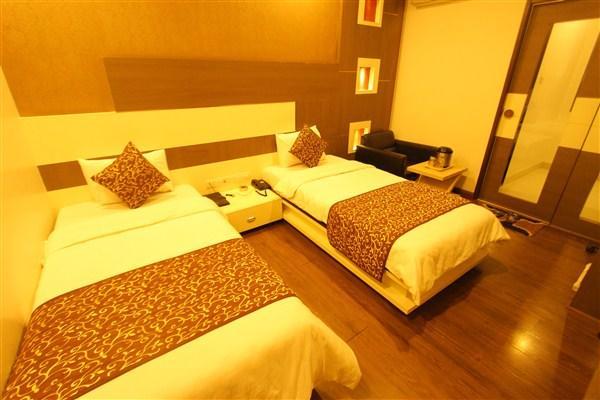 Princess Hotel Ankleshwar ภายนอก รูปภาพ