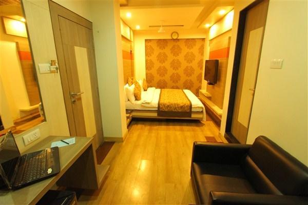 Princess Hotel Ankleshwar ภายนอก รูปภาพ