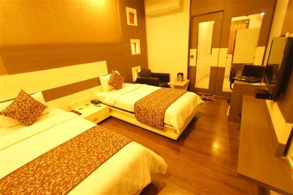 Princess Hotel Ankleshwar ภายนอก รูปภาพ