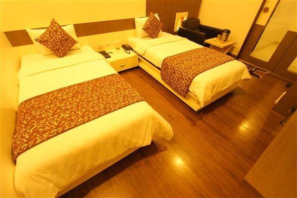 Princess Hotel Ankleshwar ภายนอก รูปภาพ