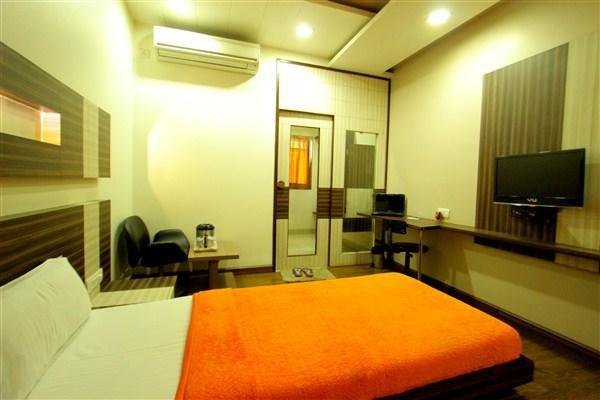 Princess Hotel Ankleshwar ภายนอก รูปภาพ
