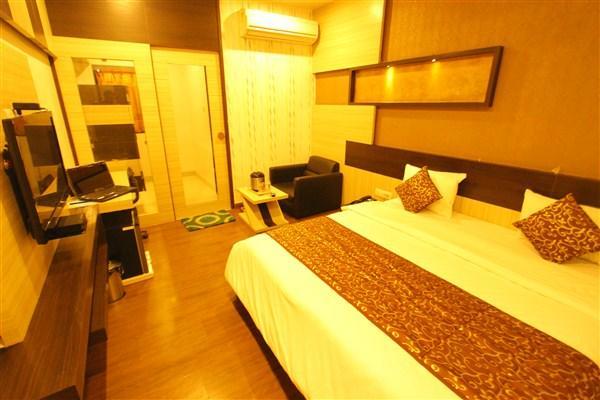 Princess Hotel Ankleshwar ภายนอก รูปภาพ